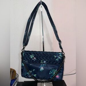 Lug Soar Crossbody Bag EUC Bouquet Navy